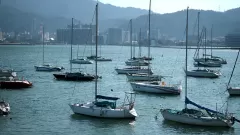 びわ湖のヨットハーバー（大津市・湖畔）｜滋賀県のカメラマン「ペンタ工房」撮影・びわ湖大津館