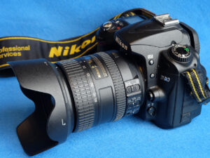 私がニコンのカメラをおすすめしないわけ〜電子部品の勝負でキヤノンに連戦連敗