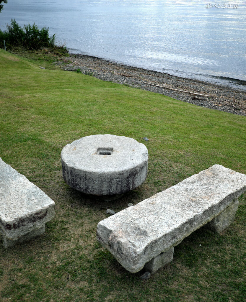 滋賀県大津市・石臼
