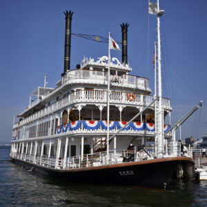 琵琶湖観光船ミシガン